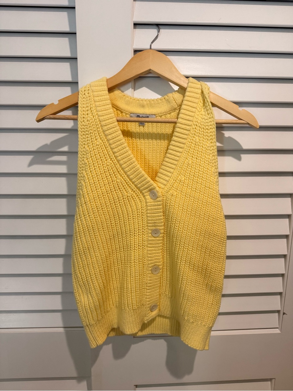 Madewell Sunny Yellow Sleeveless Button-Front Knit Vest
